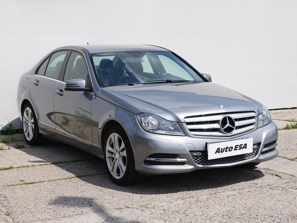 Mercedes-Benz Třída C 2.2 CDi Avantgarde C220