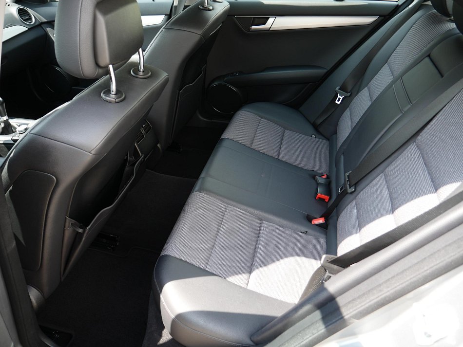 Mercedes-Benz Třída C 2.2 CDi Avantgarde C220