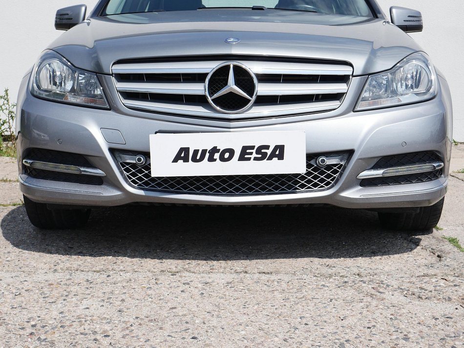 Mercedes-Benz Třída C 2.2 CDi Avantgarde C220