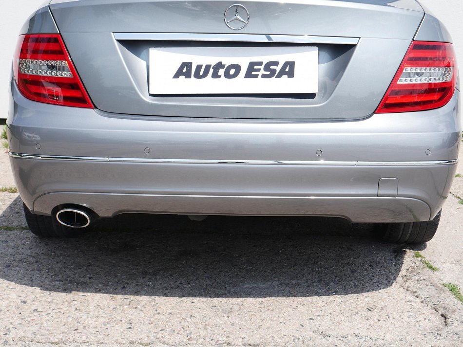 Mercedes-Benz Třída C 2.2 CDi Avantgarde C220