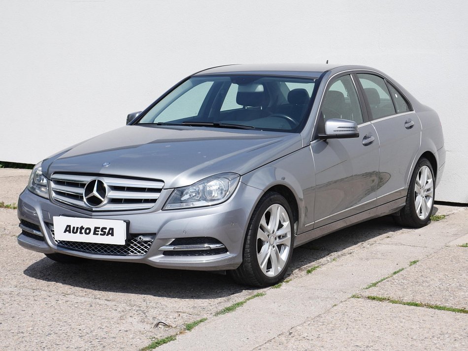 Mercedes-Benz Třída C 2.2 CDi Avantgarde C220