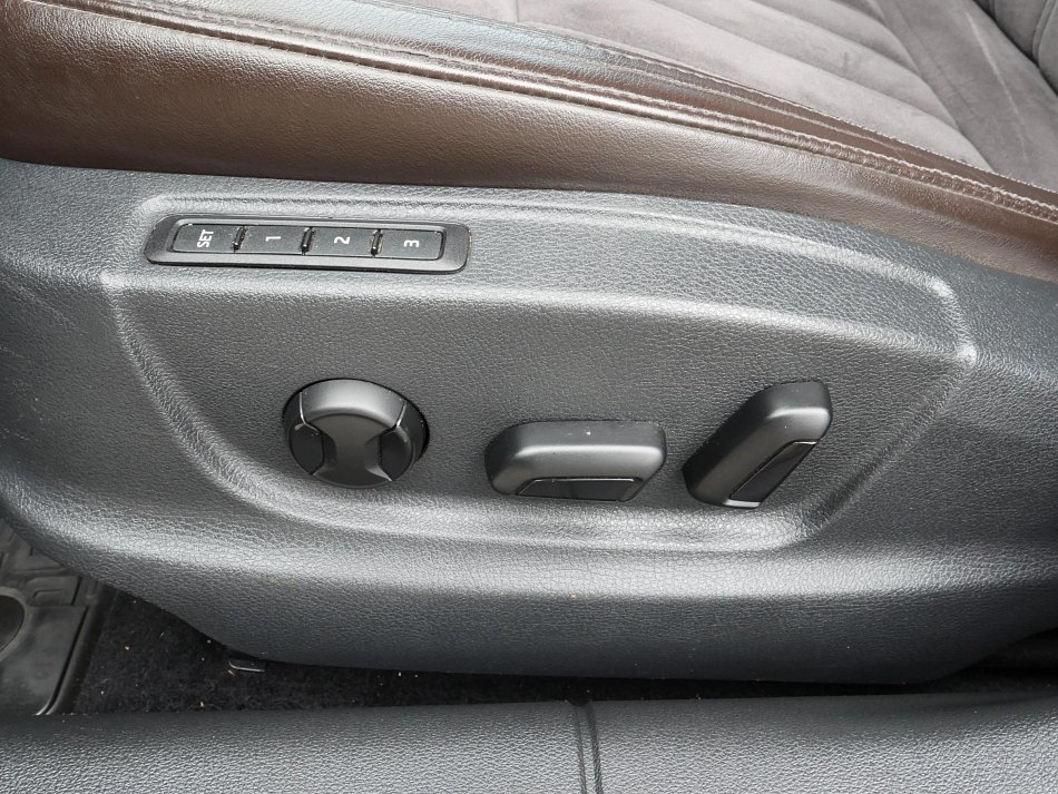 Škoda Octavia III 2.0 TDi  4x4