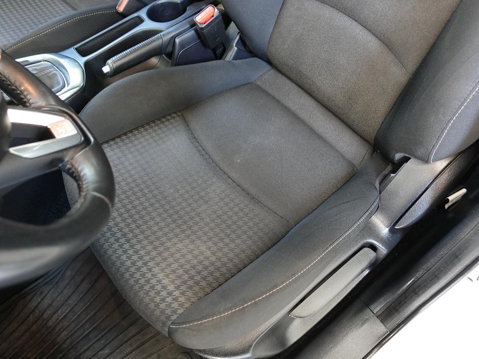 Mazda 2 1.5i 