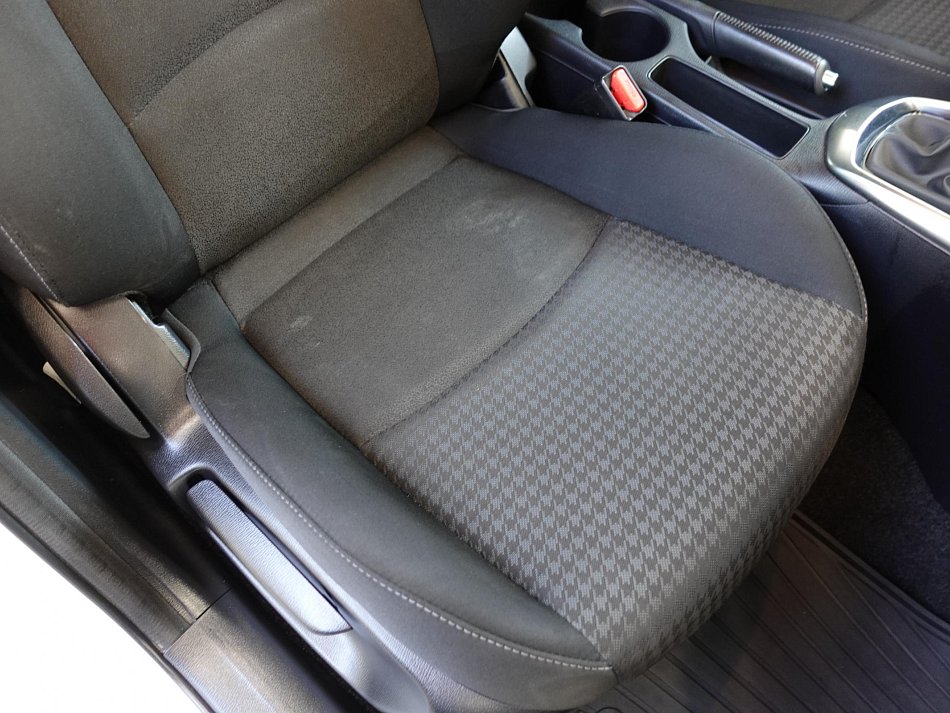 Mazda 2 1.5i 
