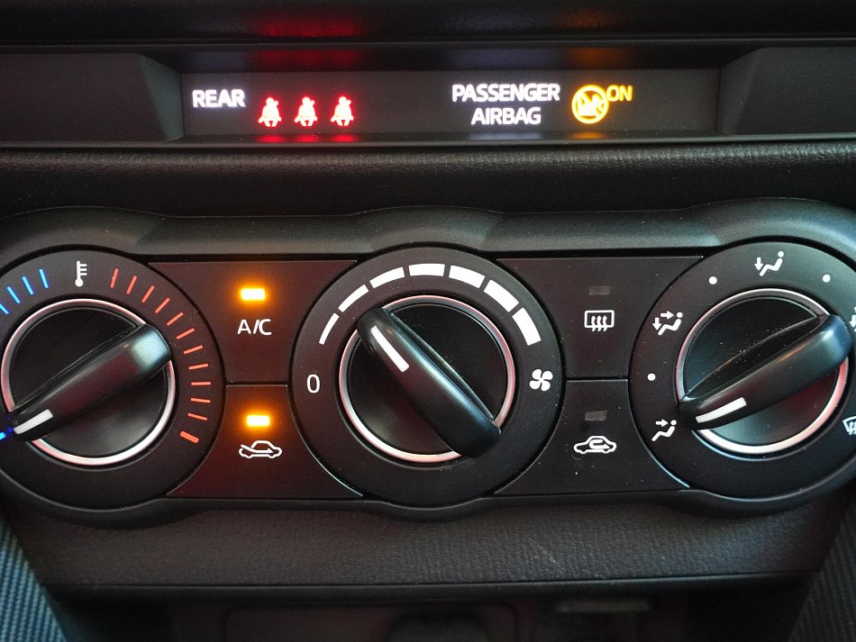 Mazda 2 1.5i 