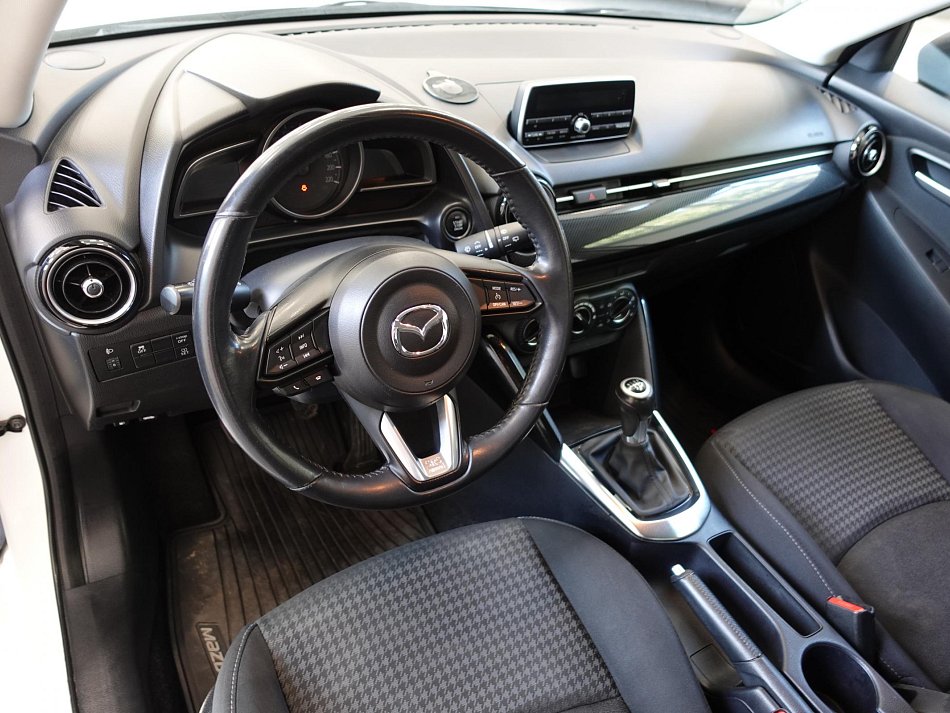 Mazda 2 1.5i 