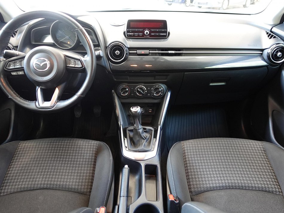 Mazda 2 1.5i 