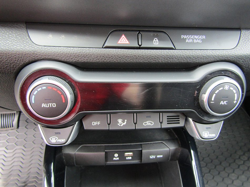 Kia Stonic 1.4i 