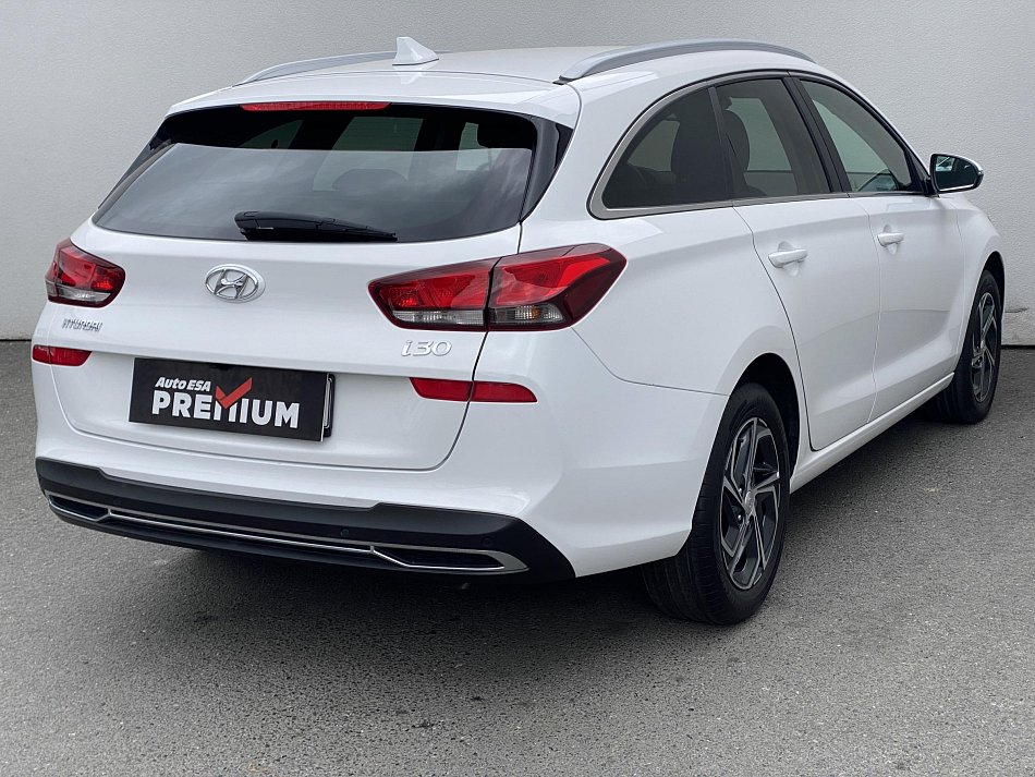 Hyundai I30 1.5 DPi Smart