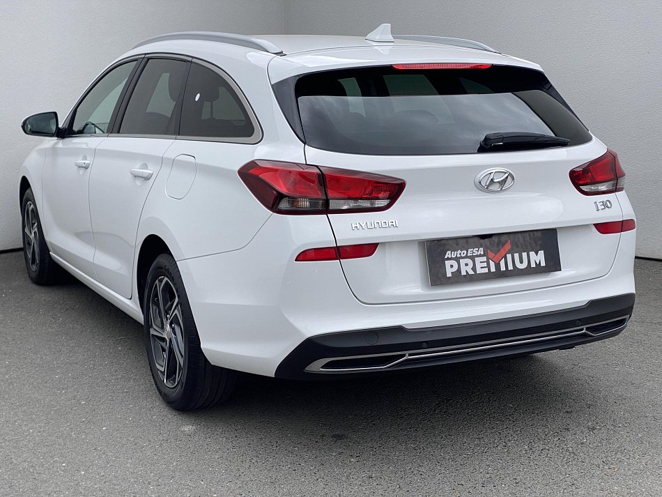 Hyundai I30 1.5 DPi Smart