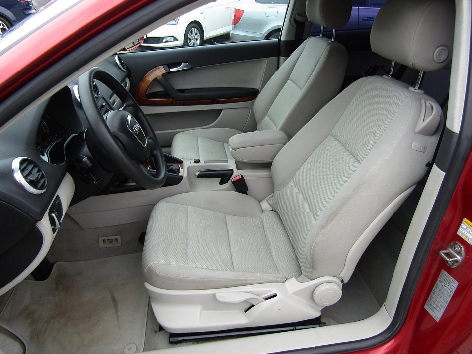 Audi A3 1.6i 
