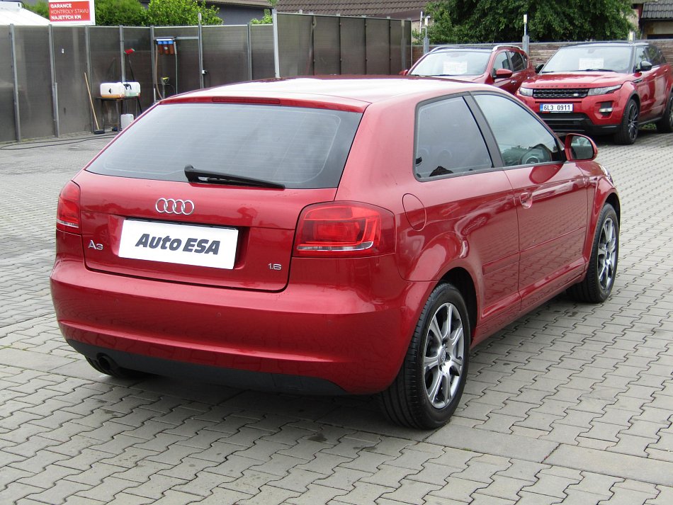 Audi A3 1.6i 