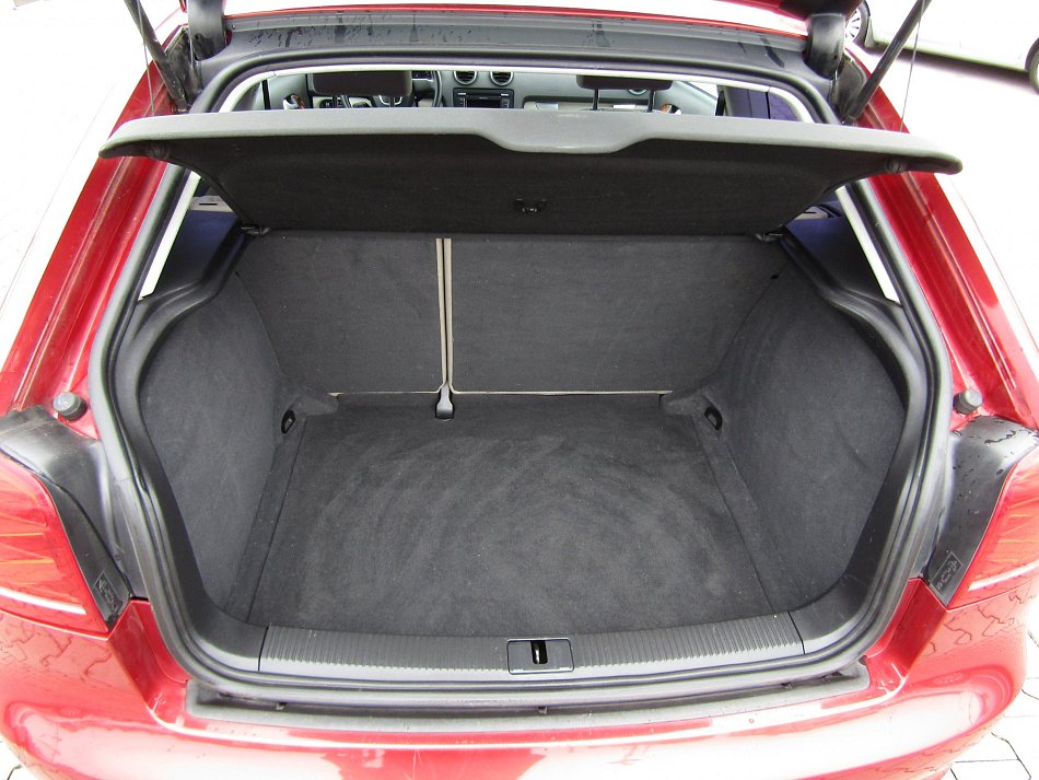 Audi A3 1.6i 