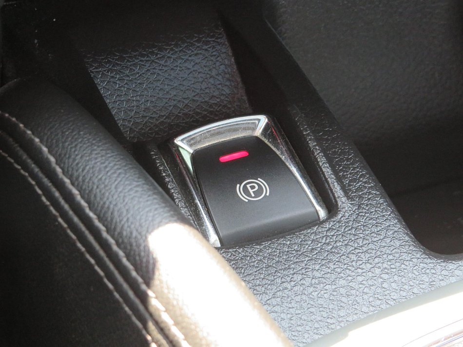 Nissan Qashqai 1.6 dCi N-Connecta