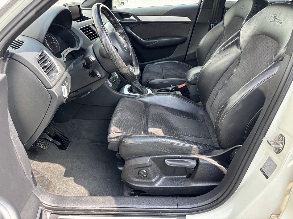 Audi Q3 2.0 TFSi S-line quattro