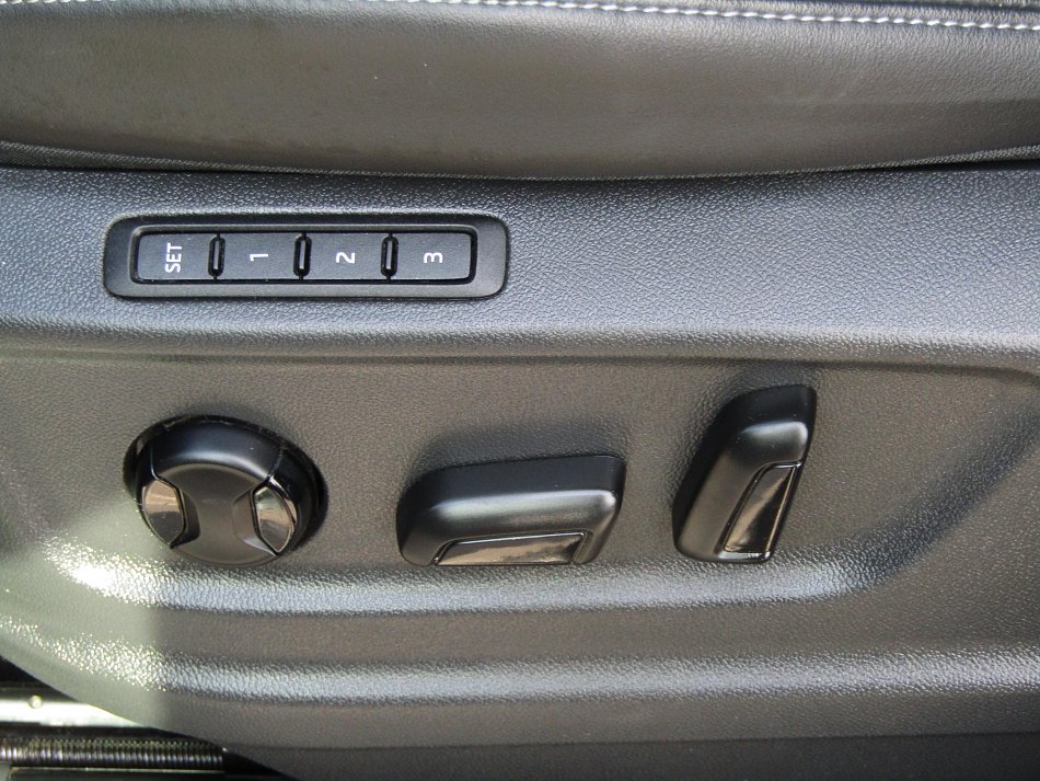 Škoda Karoq 1.6 TDi Style