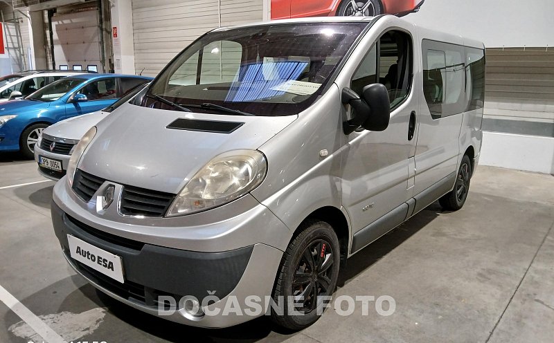 Renault Trafic 2.0dCi Passenger 8míst