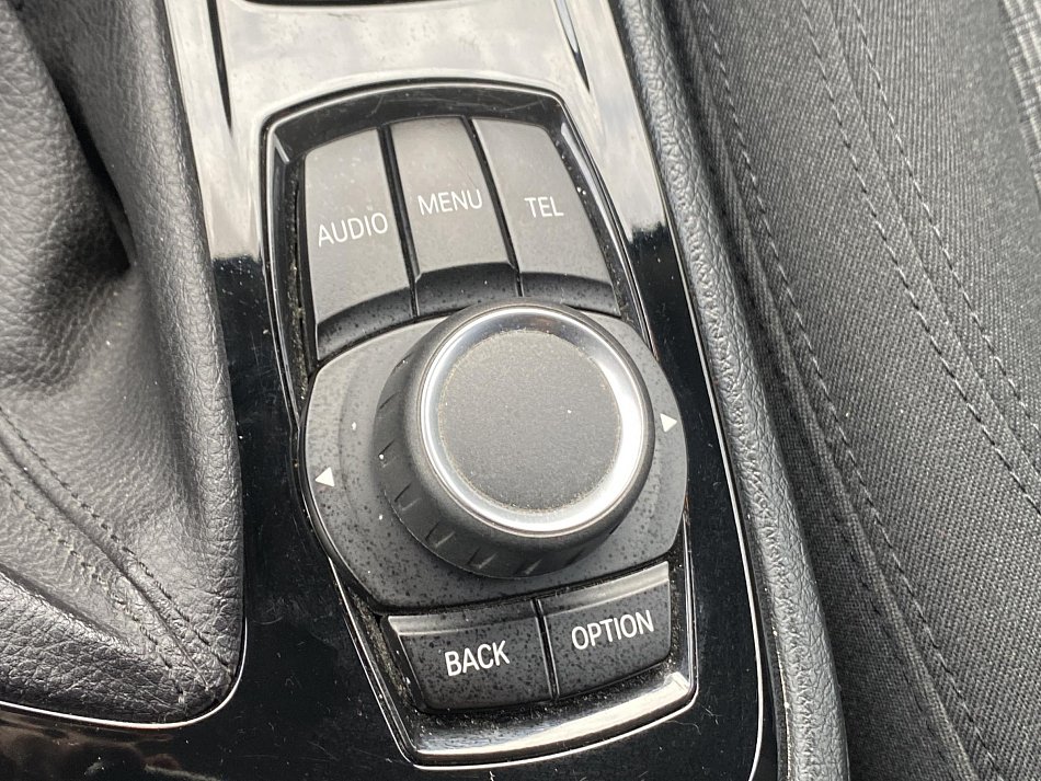 BMW Řada 2 1.5i  218 i