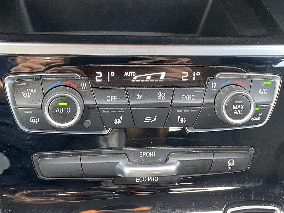 BMW Řada 2 1.5i  218 i