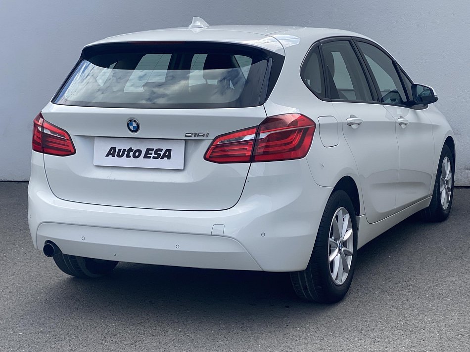 BMW Řada 2 1.5i  218 i