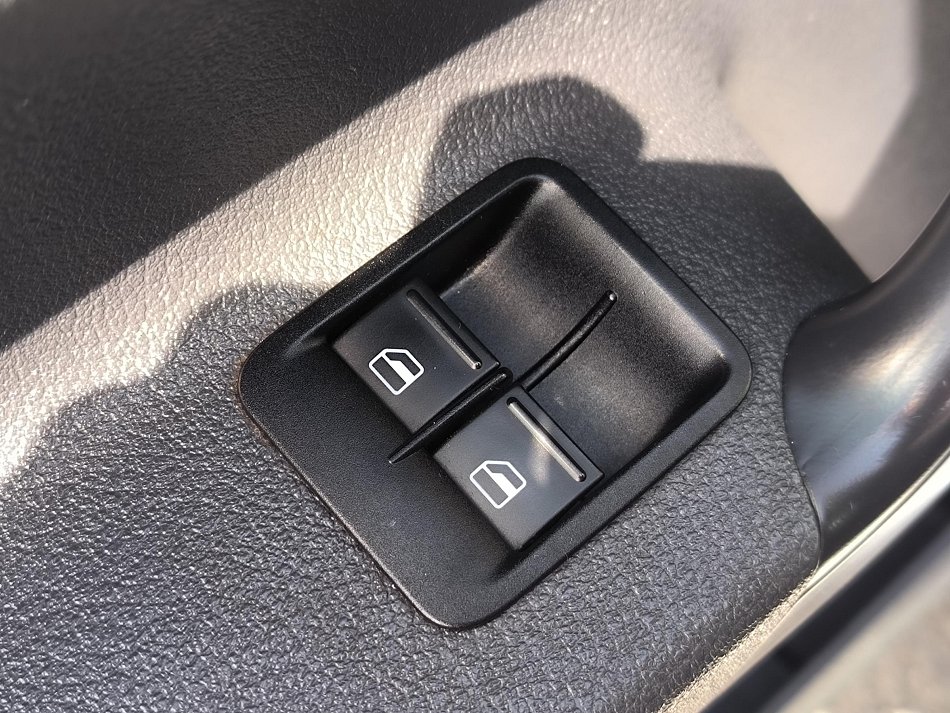 Volkswagen Caddy 1.6TDi  MAXi dílna