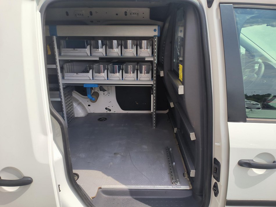 Volkswagen Caddy 1.6TDi  MAXi dílna