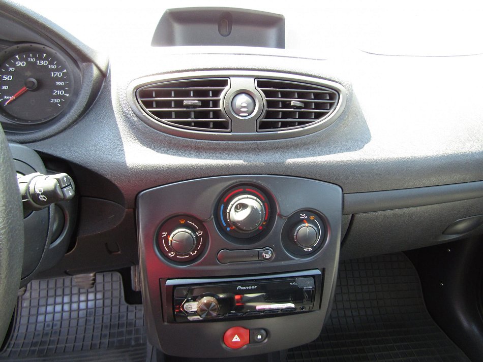 Renault Clio 1.2i 