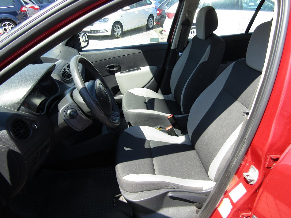 Renault Clio 1.2i 