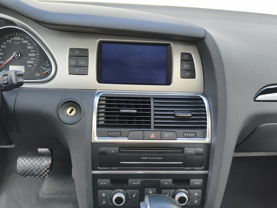 Audi Q7 3.0 TDI  quattro