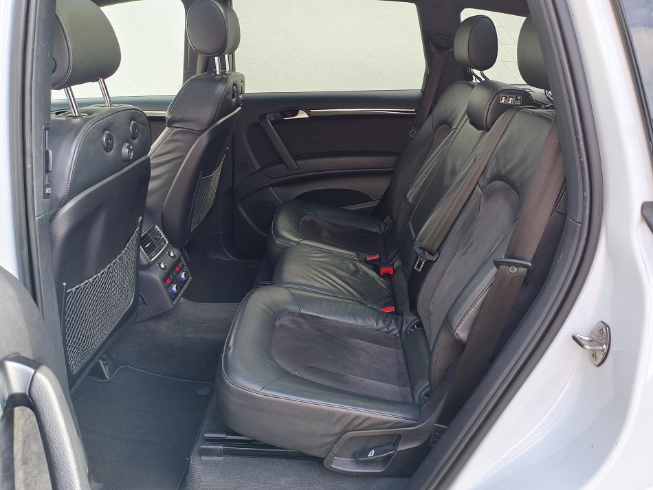 Audi Q7 3.0 TDI  quattro