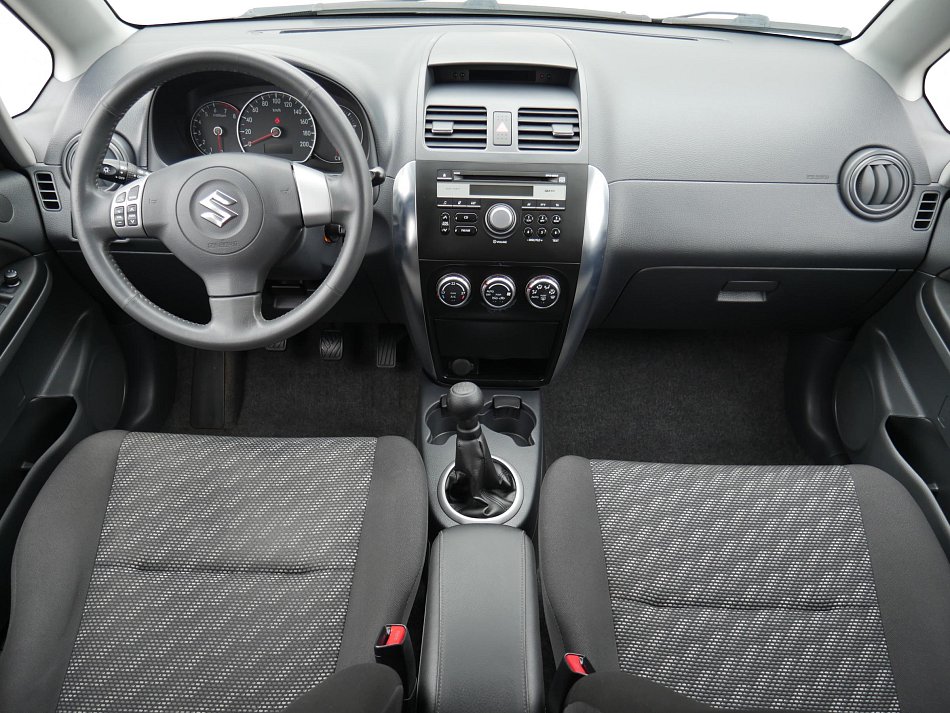 Suzuki SX4 1.6 i 
