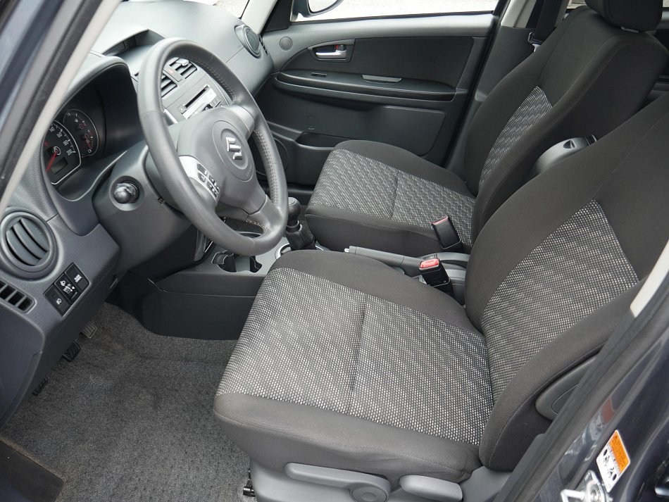 Suzuki SX4 1.6 i 