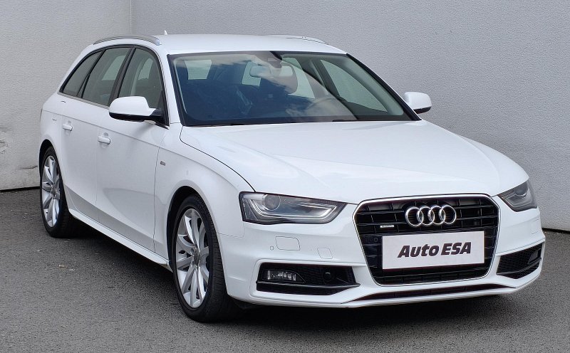 Audi A4 3.0 TDi S-line quattro