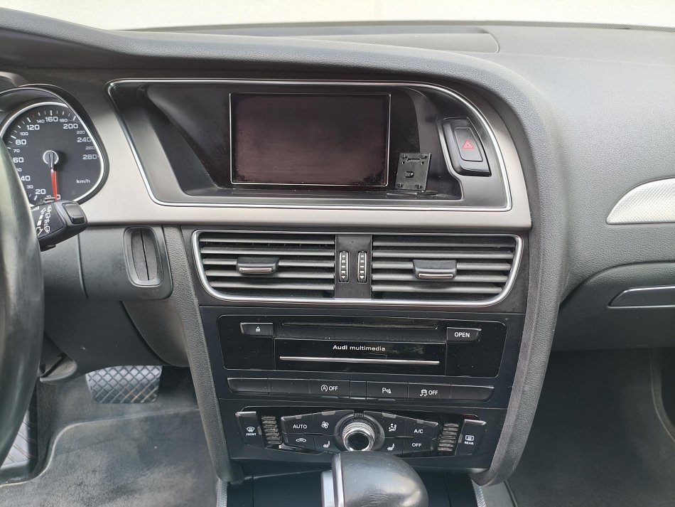 Audi A4 3.0 TDi S-line quattro