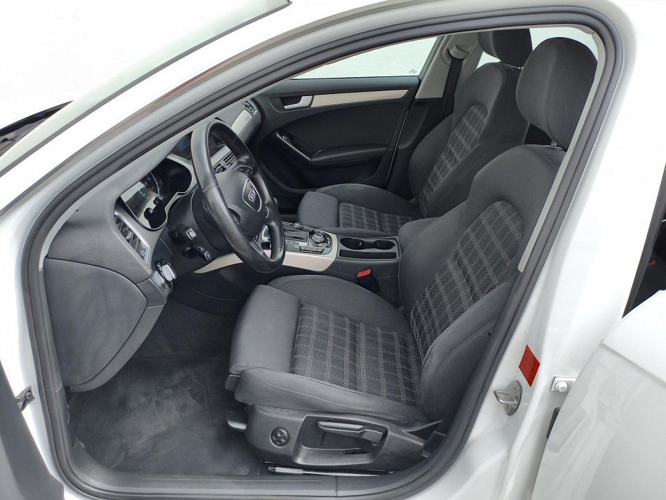 Audi A4 3.0 TDi S-line quattro