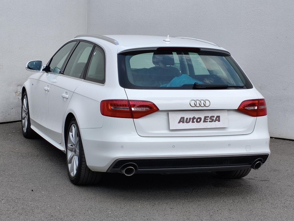 Audi A4 3.0 TDi S-line quattro