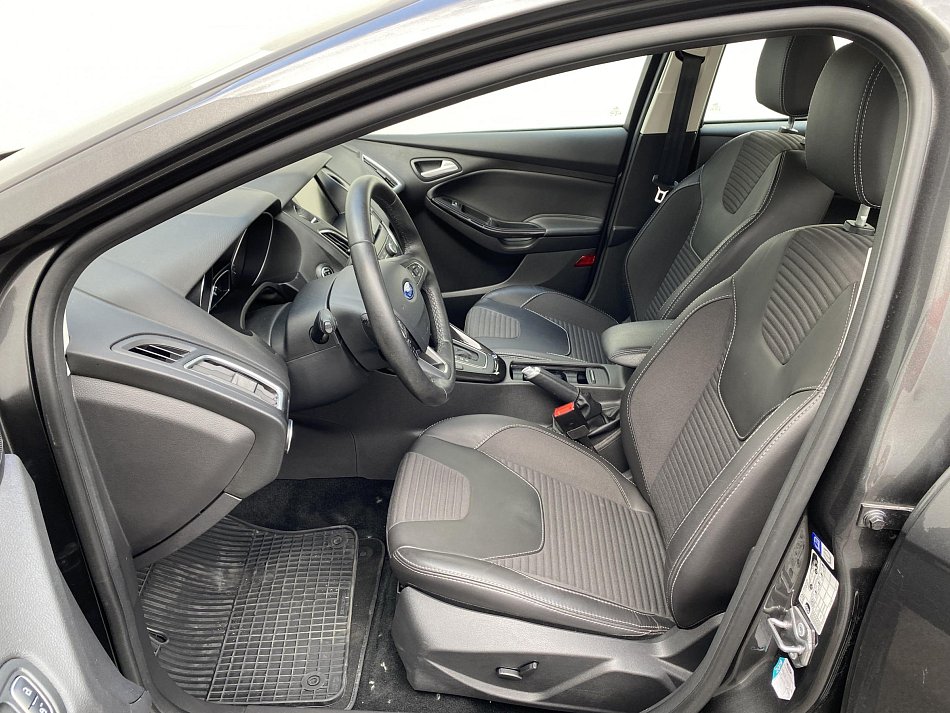 Ford Focus 1.5 EB Titanium