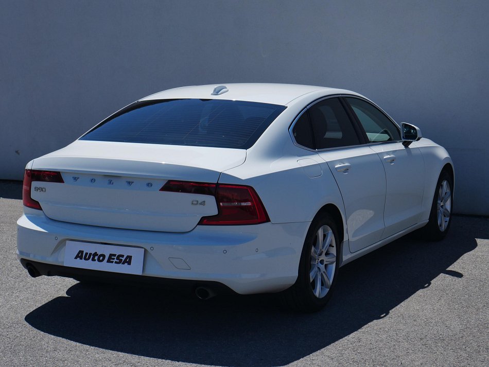 Volvo S90 2.0 D4 