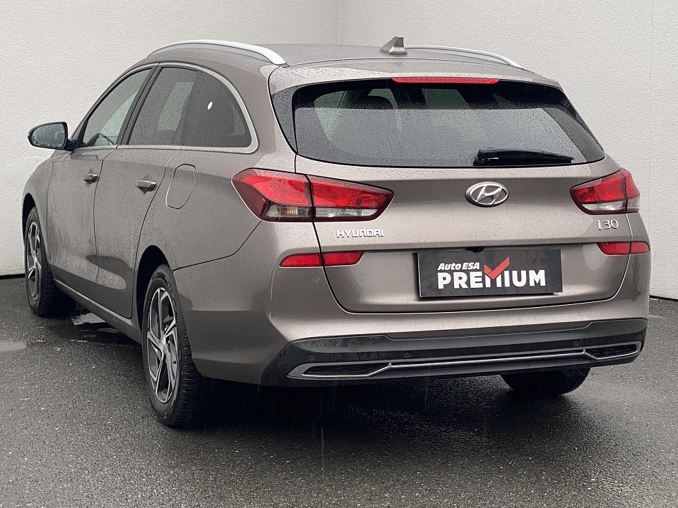 Hyundai I30 1.5 DPi Smart