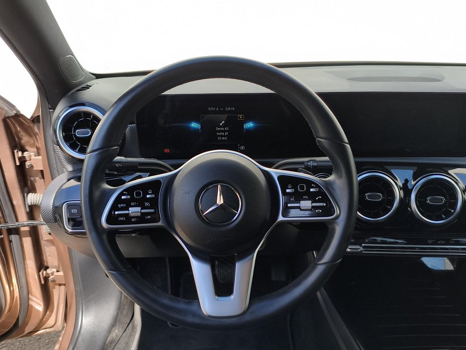 Mercedes-Benz Třída A 1.4 i  A180