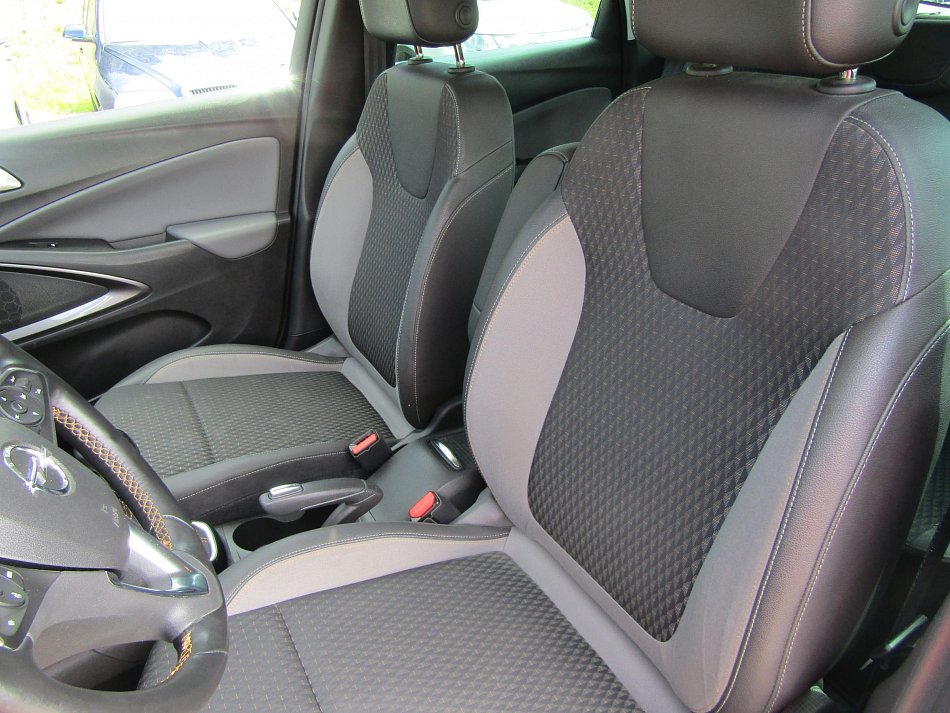 Opel Crossland X 1.2T 