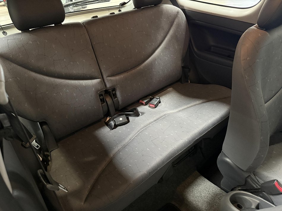 Toyota Yaris 1.0i 