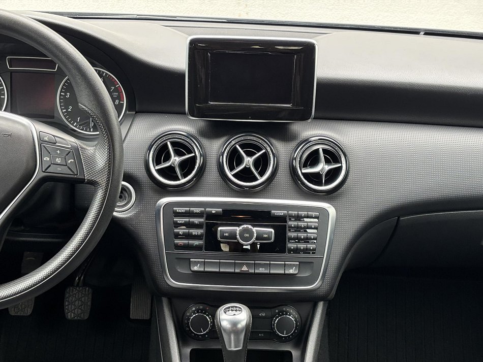 Mercedes-Benz Třída A 1.6i 