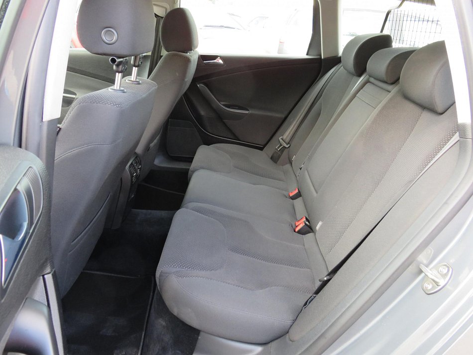 Volkswagen Passat 2.0 TDi 