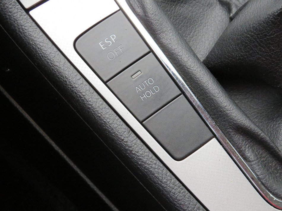 Volkswagen Passat 2.0 TDi 