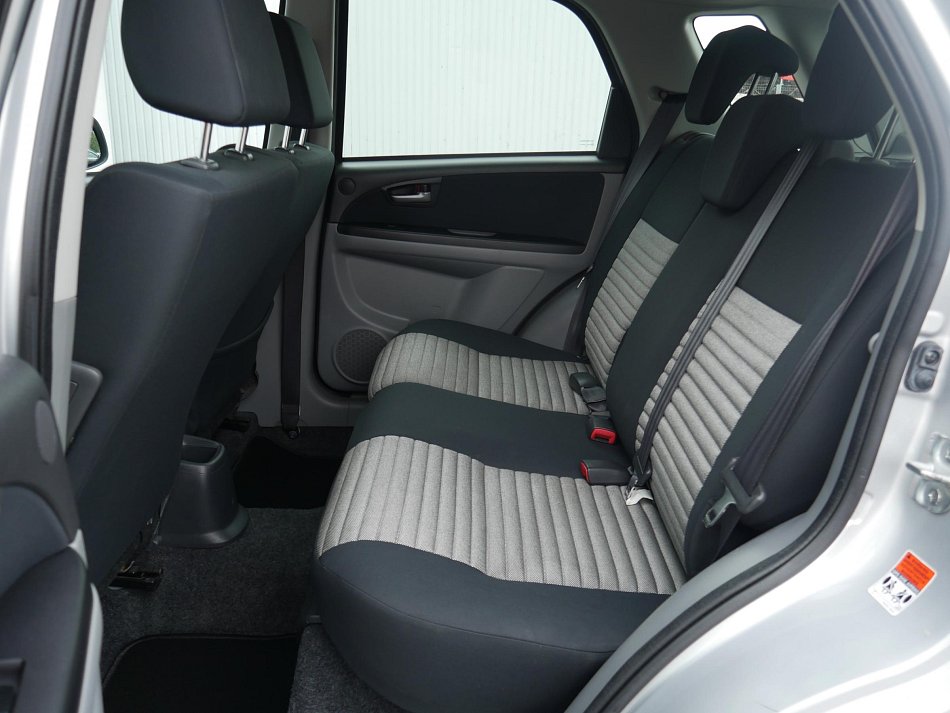 Suzuki SX4 1.6i  4x4