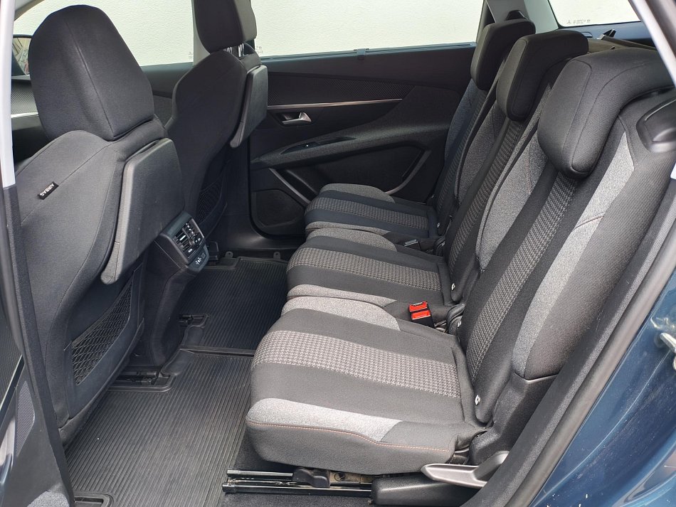 Peugeot 5008 1.5 HDi Active