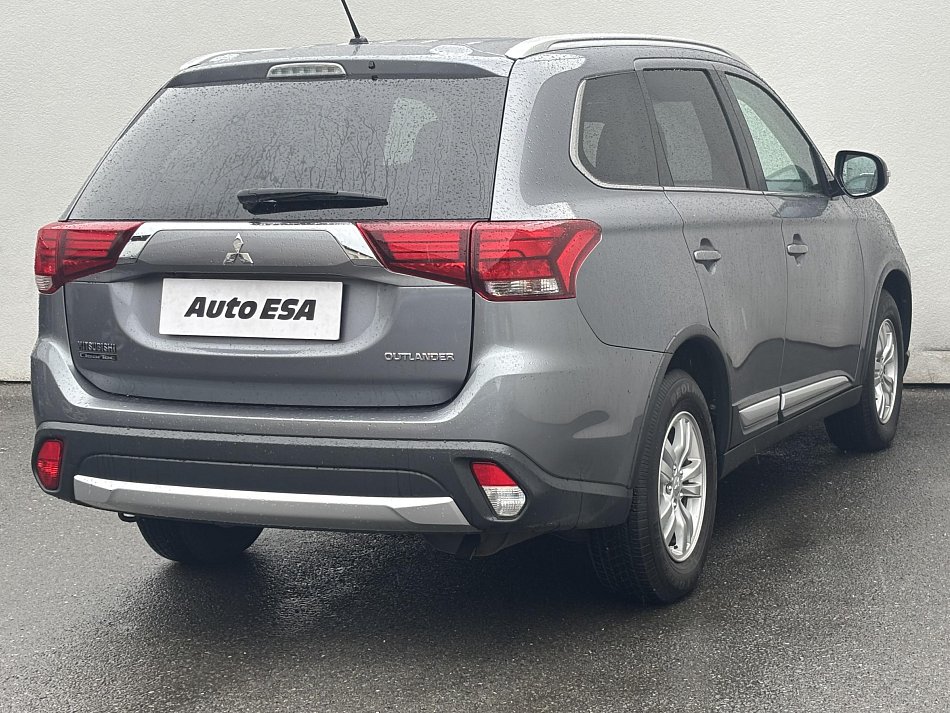 Mitsubishi Outlander 2.0MIVEC 