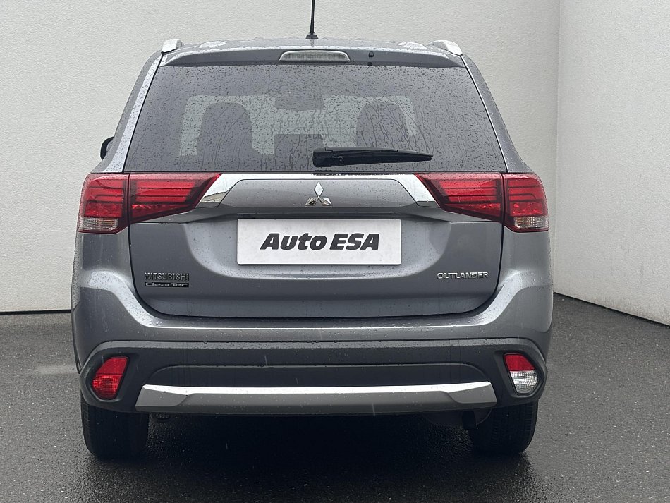Mitsubishi Outlander 2.0MIVEC 