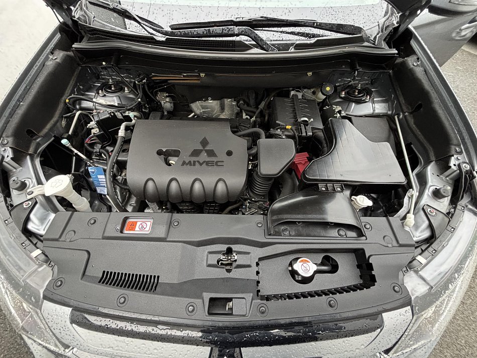 Mitsubishi Outlander 2.0MIVEC 